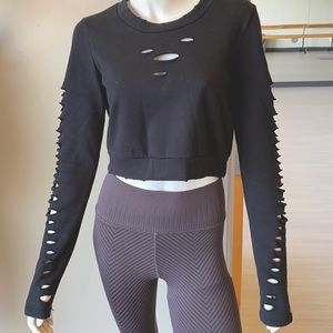 Alo ripped warrior cropped sweatshirt - Black